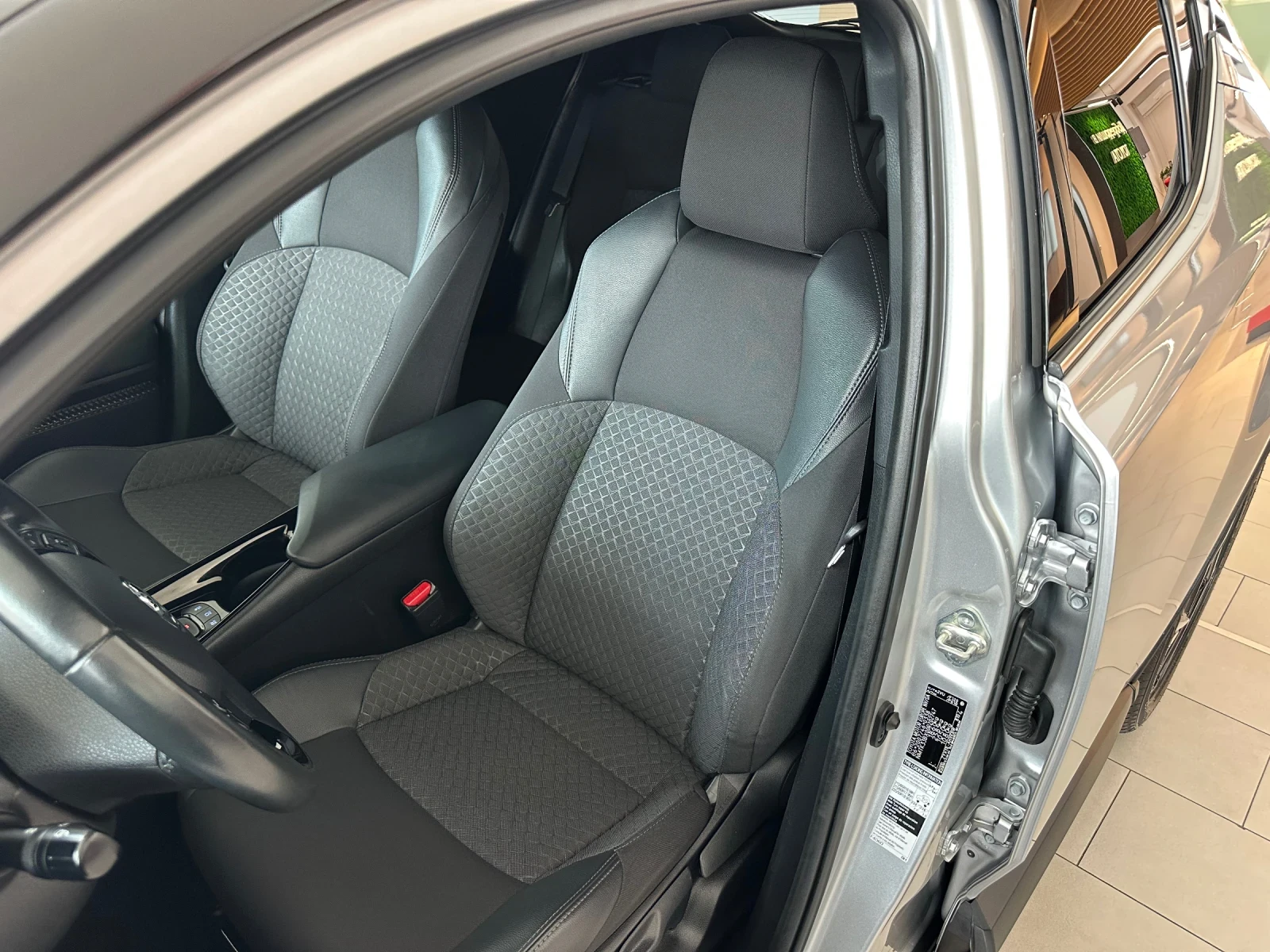Toyota C-HR Club* Bitone, снимка 7 - Автомобили и джипове - 54423228