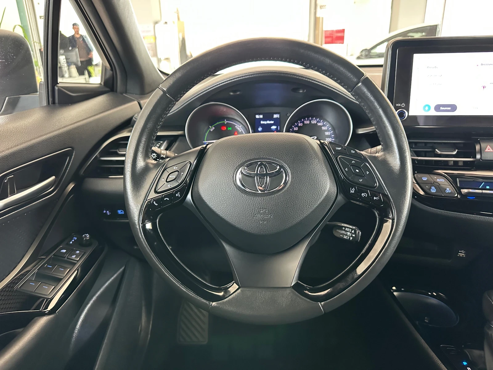 Toyota C-HR Club* Bitone, снимка 11 - Автомобили и джипове - 54423228