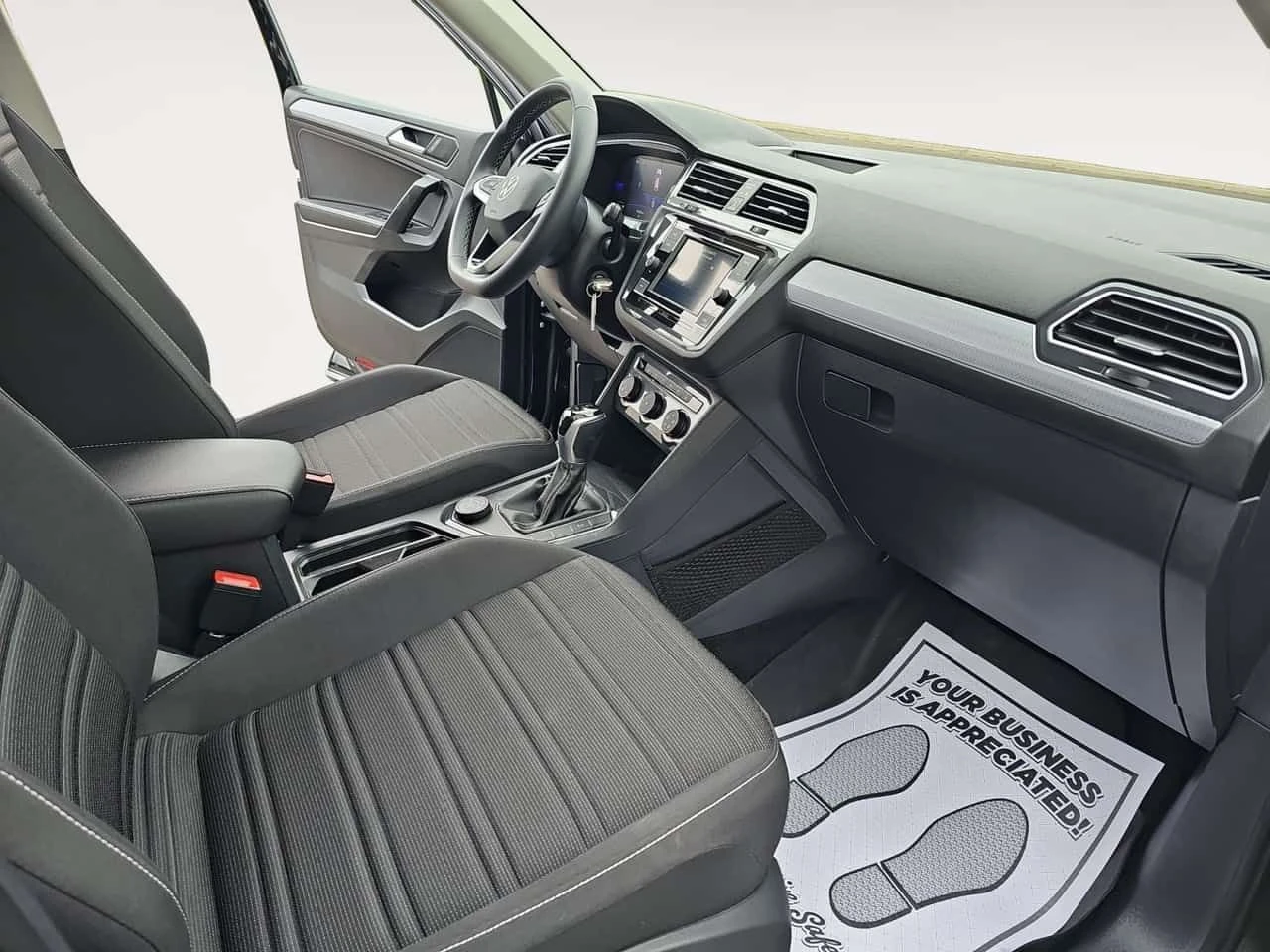 VW Tiguan * Trendline * CARFAX * 2 ����� * �������� | Mobile.bg � ����������� 17
