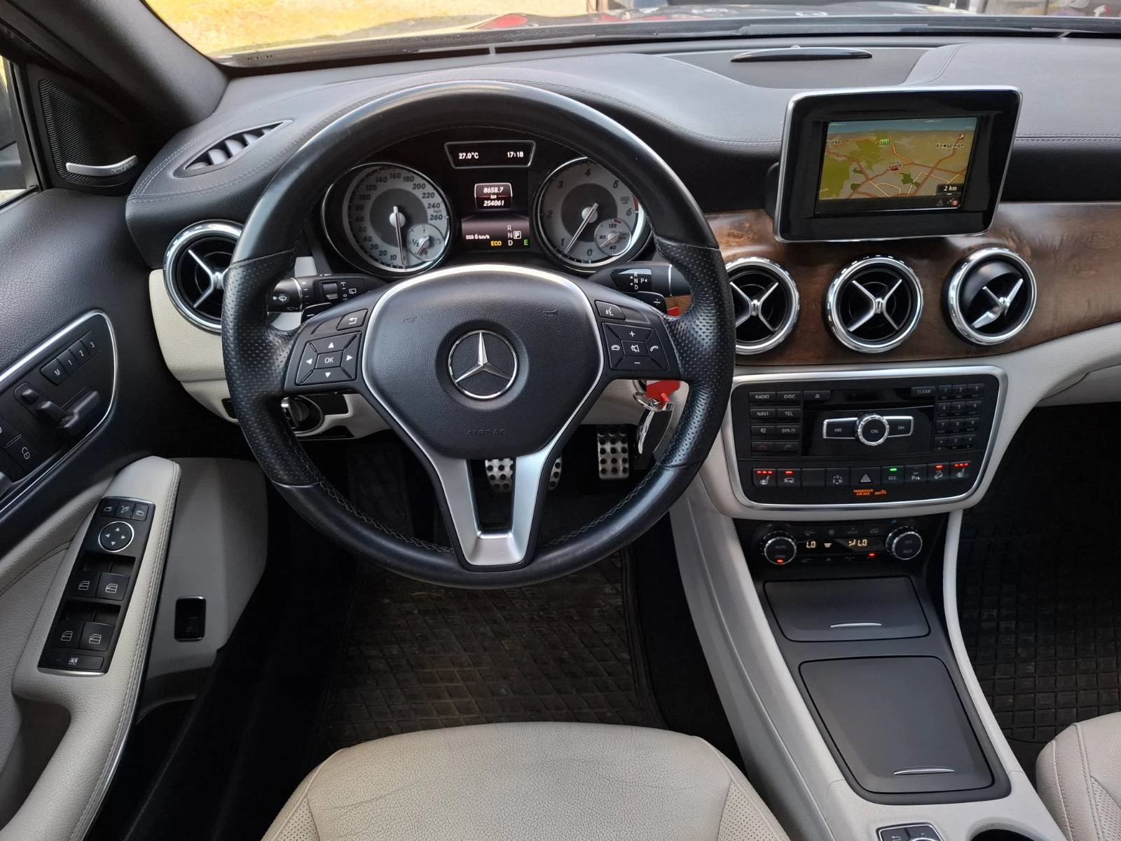 Mercedes-Benz GLA 220CDI - Автоматик - 4X4, снимка 5 - Автомобили и джипове - 55054286