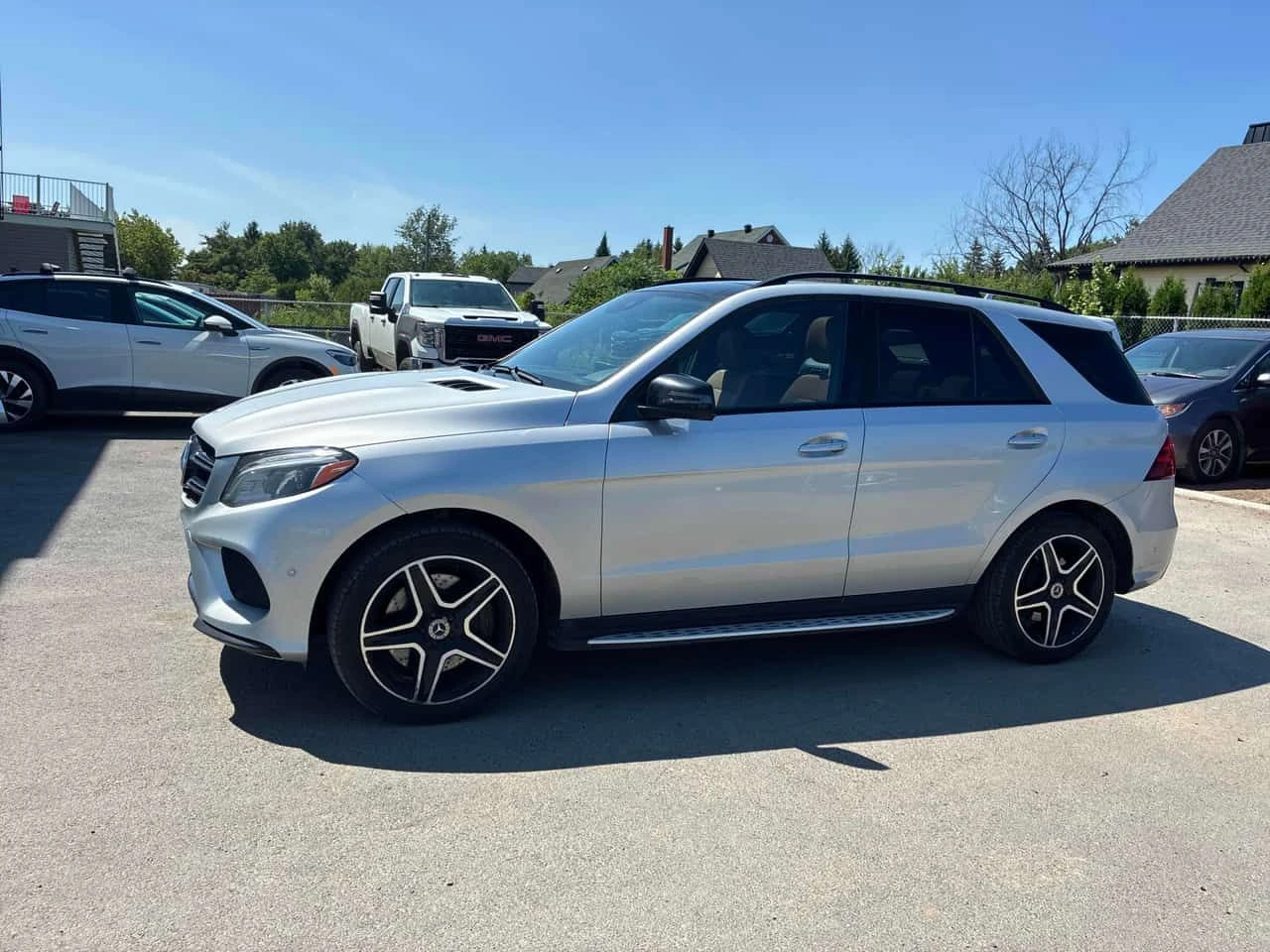 Mercedes-Benz GLE 400 * CARFAX *  ОПЦИЯ ЗА ФИНАНСИРАНЕ, снимка 2 - Автомобили и джипове - 55328224