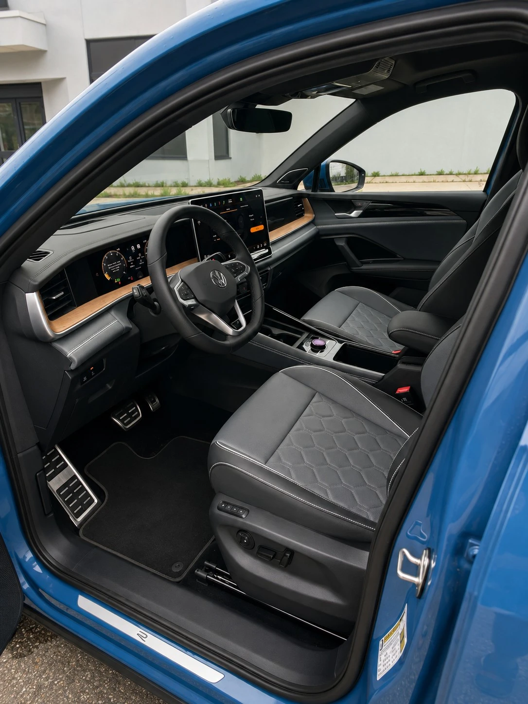 VW Tiguan 2.0L 4cyl AWD | Mobile.bg � ����������� 5