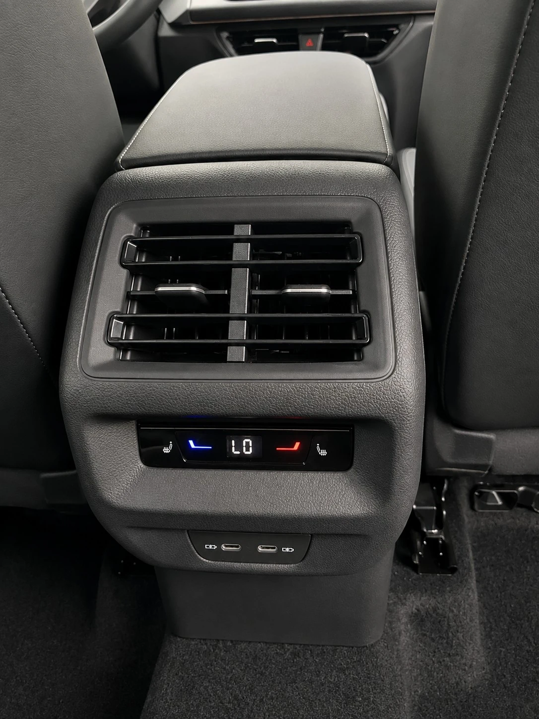 VW Tiguan 2.0L 4cyl AWD | Mobile.bg � ����������� 16