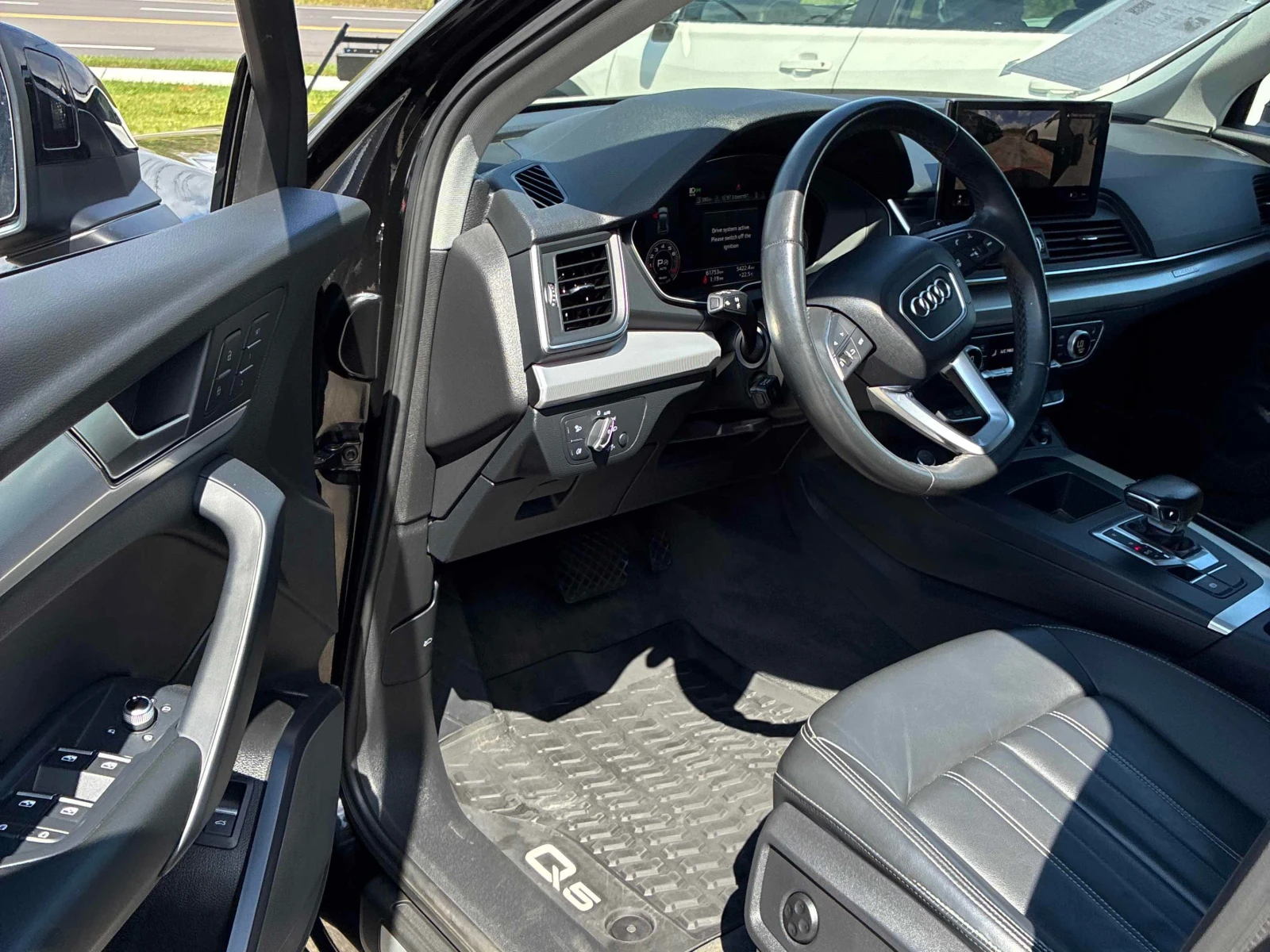 Audi Q5 * Progressiv * АВТОКРЕДИТ БЕЗ ПЪРВОНАЧАЛНА ВНОСКА*, снимка 5 - Автомобили и джипове - 55901924