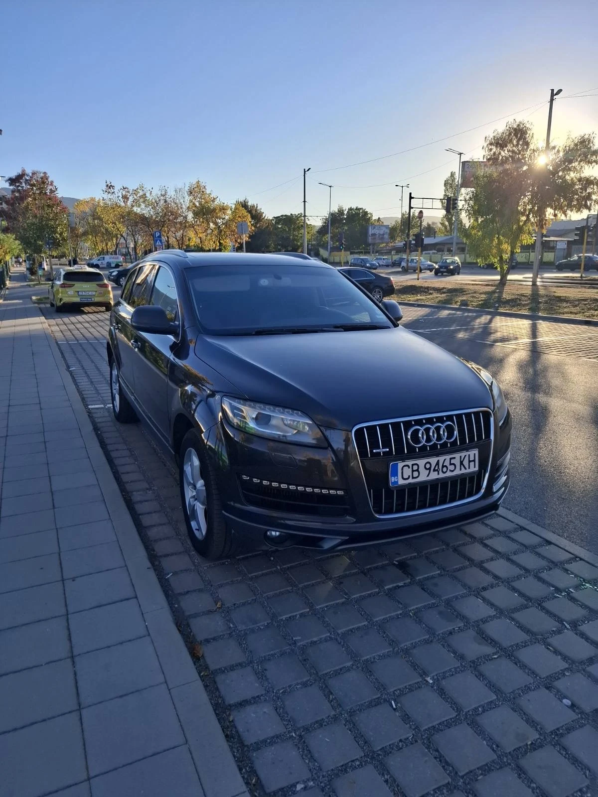 Audi Q7, снимка 6 - Автомобили и джипове - 56361621