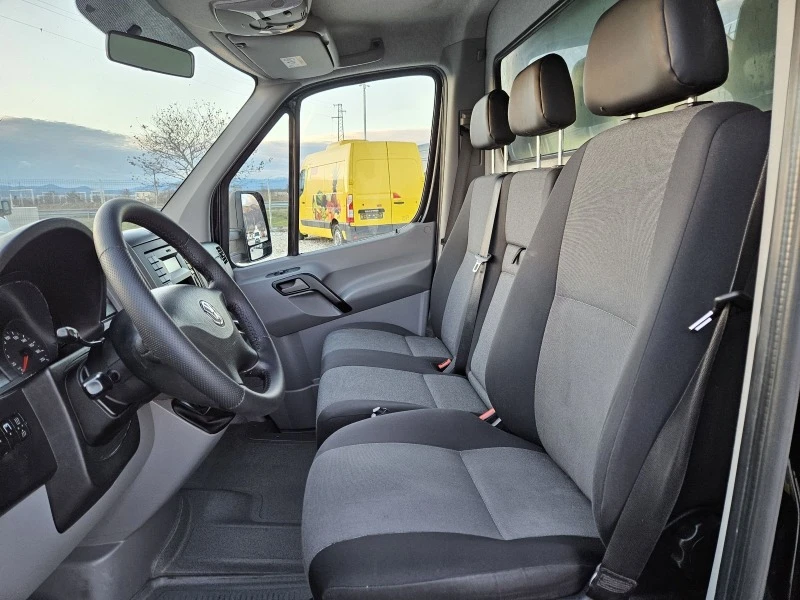 VW Crafter 2.0 TDI, Падащ борд, Климатик, снимка 9 - Бусове и автобуси - 43075907