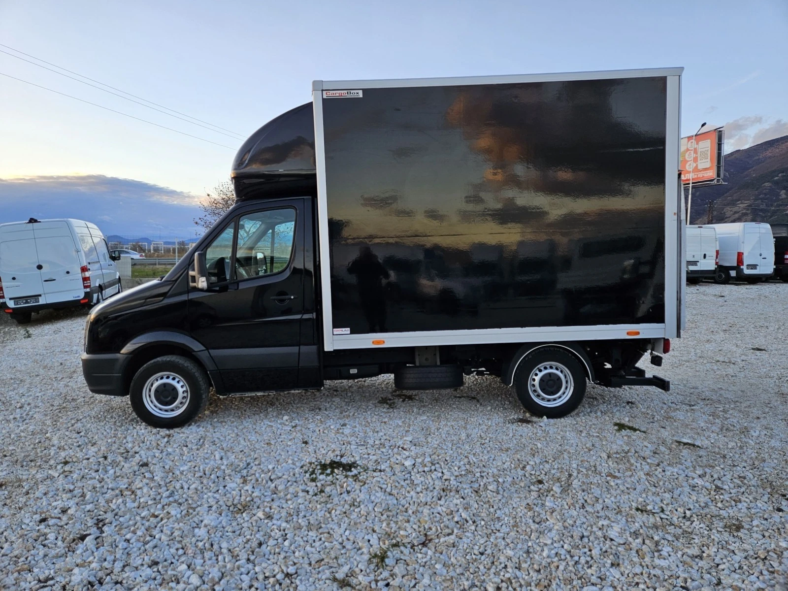 VW Crafter 2.0 TDI, Падащ борд, Климатик - изображение 2