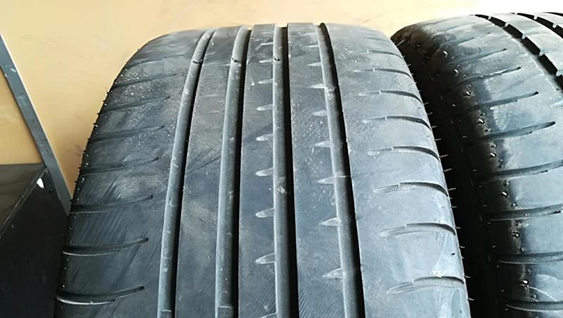 Гуми Летни 235/40R18, снимка 3 - Гуми и джанти - 25714497