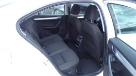 Skoda Octavia 1.6 TDI* NAVI* TOP* , снимка 10