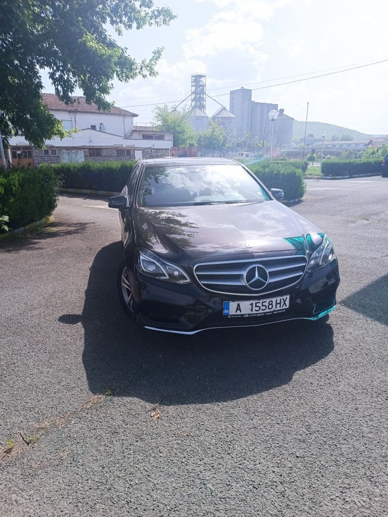 Mercedes-Benz E 220 AMG , снимка 3 - Автомобили и джипове - 46982347