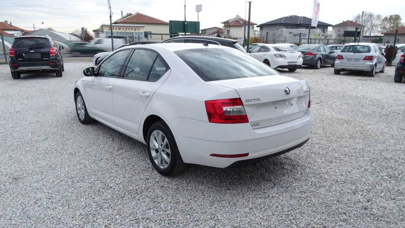 Skoda Octavia 1.6 TDI* NAVI* TOP* , снимка 6 - Автомобили и джипове - 48088171