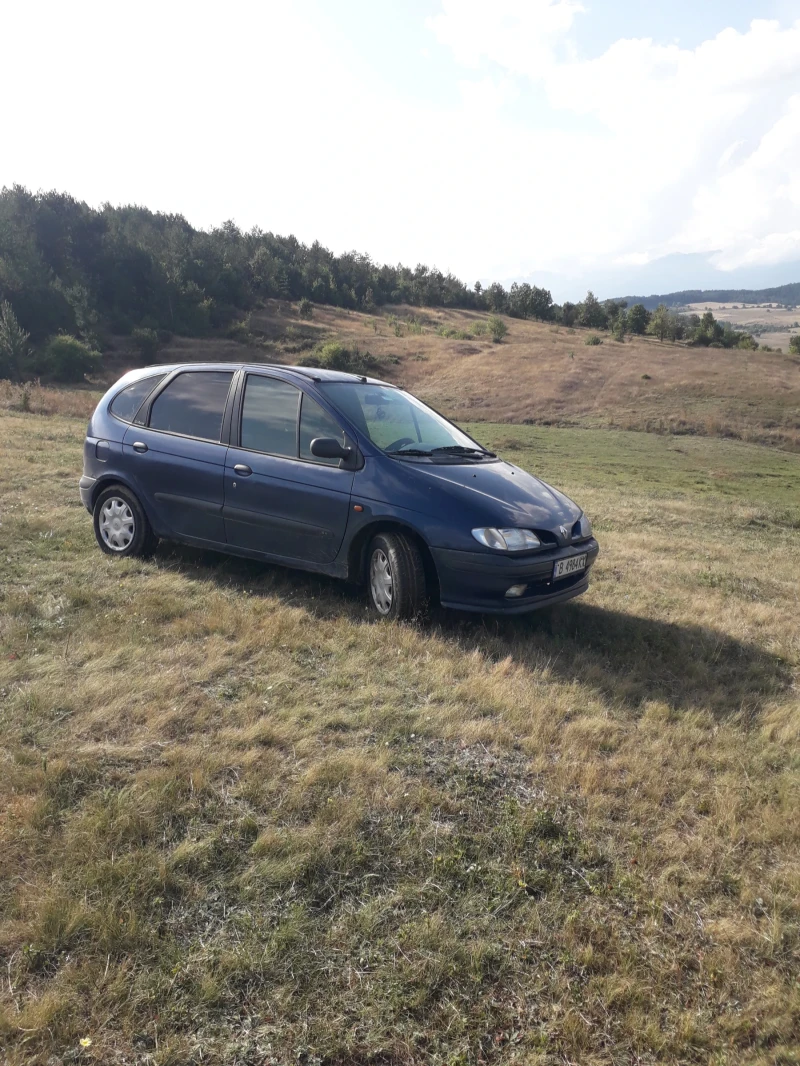 Renault Scenic, снимка 5 - Автомобили и джипове - 48101124