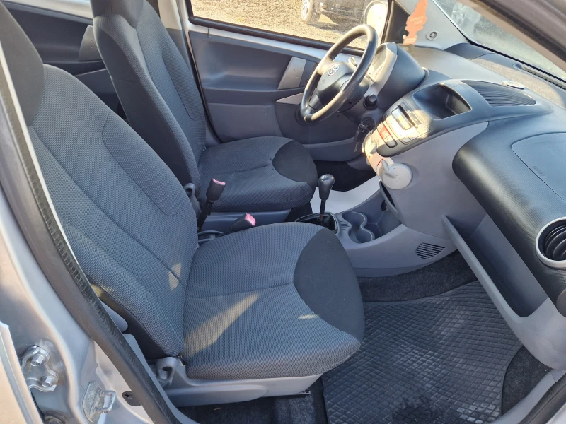 Toyota Aygo 1, 0i, снимка 10 - Автомобили и джипове - 48411322