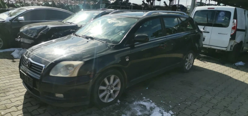 Toyota Avensis 2.0, снимка 3 - Автомобили и джипове - 49222596