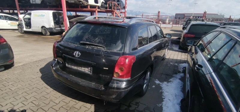 Toyota Avensis 2.0, снимка 2 - Автомобили и джипове - 49222596