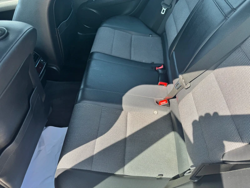 Mercedes-Benz C 250 Avantgarde Benzin , снимка 10 - Автомобили и джипове - 51534733