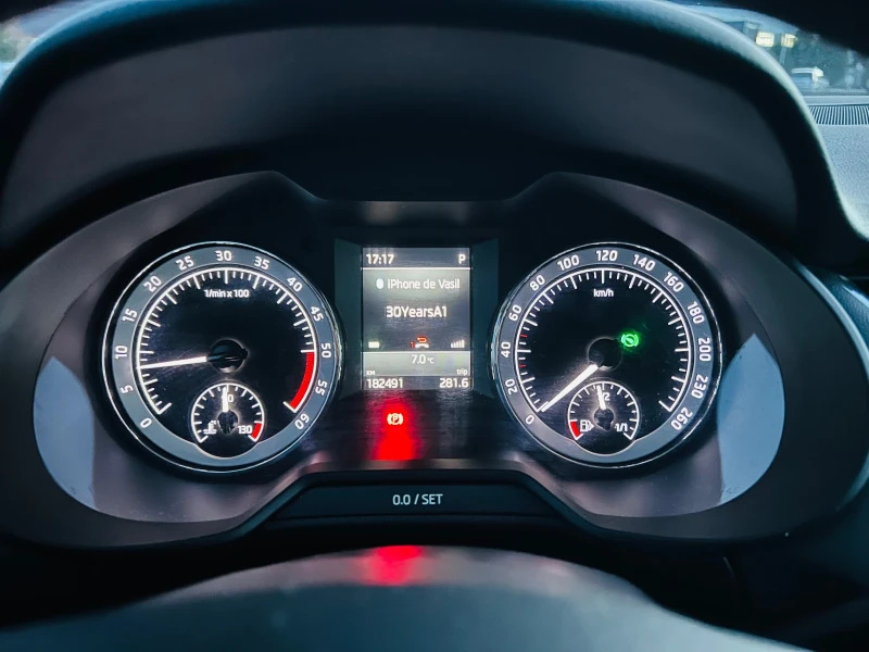 Skoda Octavia 2.0 150 автомат лед, снимка 14 - Автомобили и джипове - 52666262