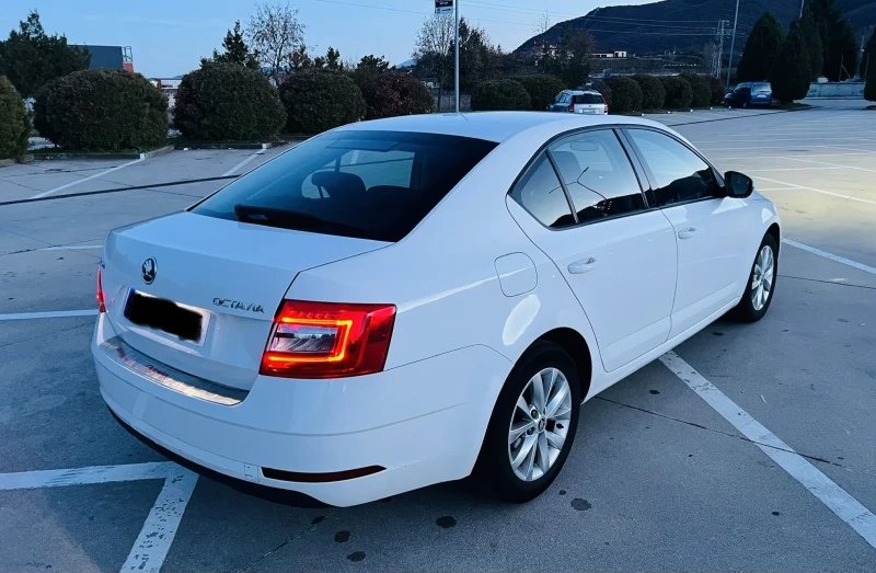 Skoda Octavia 2.0 150 автомат лед, снимка 7 - Автомобили и джипове - 52666262