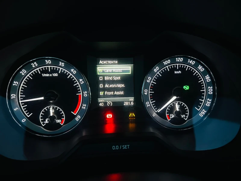 Skoda Octavia 2.0 150 автомат лед, снимка 13 - Автомобили и джипове - 52666262