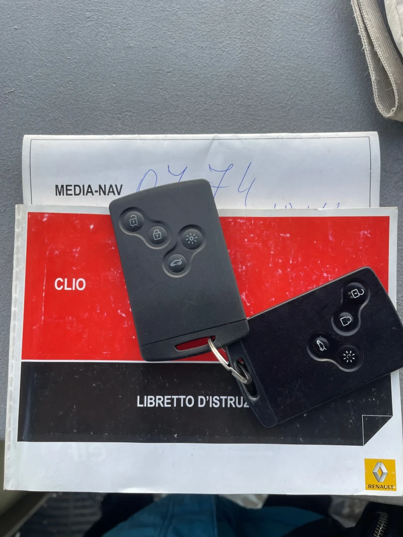 Renault Clio K-9k! Euro-5b!! LED!!!, снимка 17 - Автомобили и джипове - 52743801