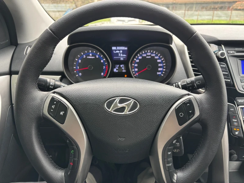 Hyundai I30 1.6i SWISS, снимка 11 - Автомобили и джипове - 52758331