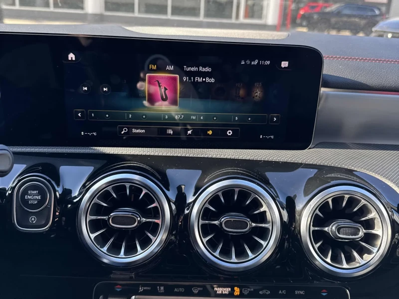 Mercedes-Benz CLA 250 * CARFAX * БЕЗ ПЪРВОНАЧАЛНА ВНОСКА, снимка 8 - Автомобили и джипове - 52790838