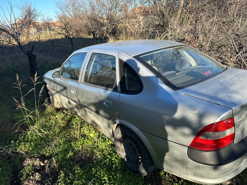 Opel Vectra 1.6 16v, снимка 2 - Автомобили и джипове - 52799421