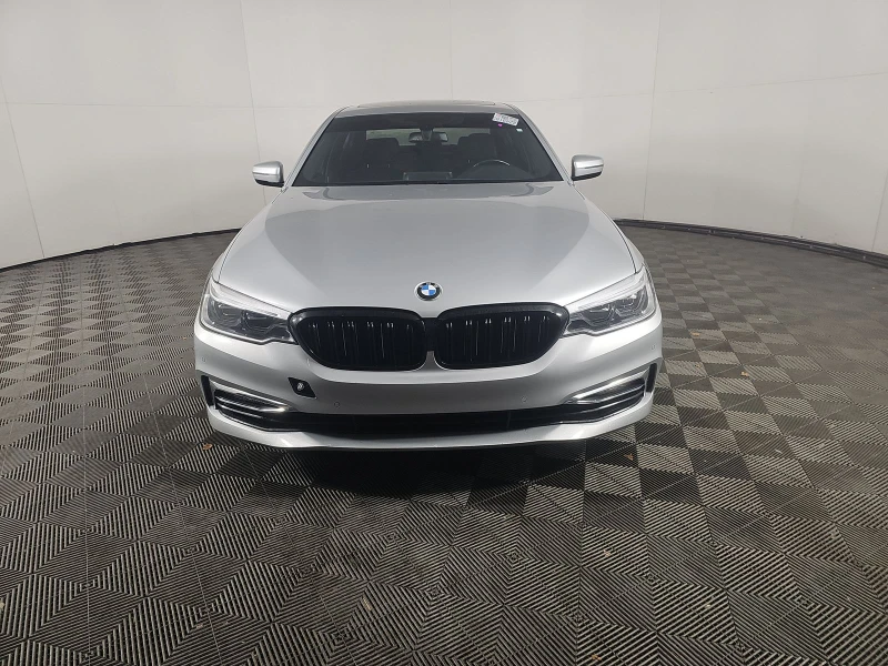 BMW 540 2017 BMW 5 Series Sedan 540i xDrive LUXURY LINE, снимка 4 - Автомобили и джипове - 53002722