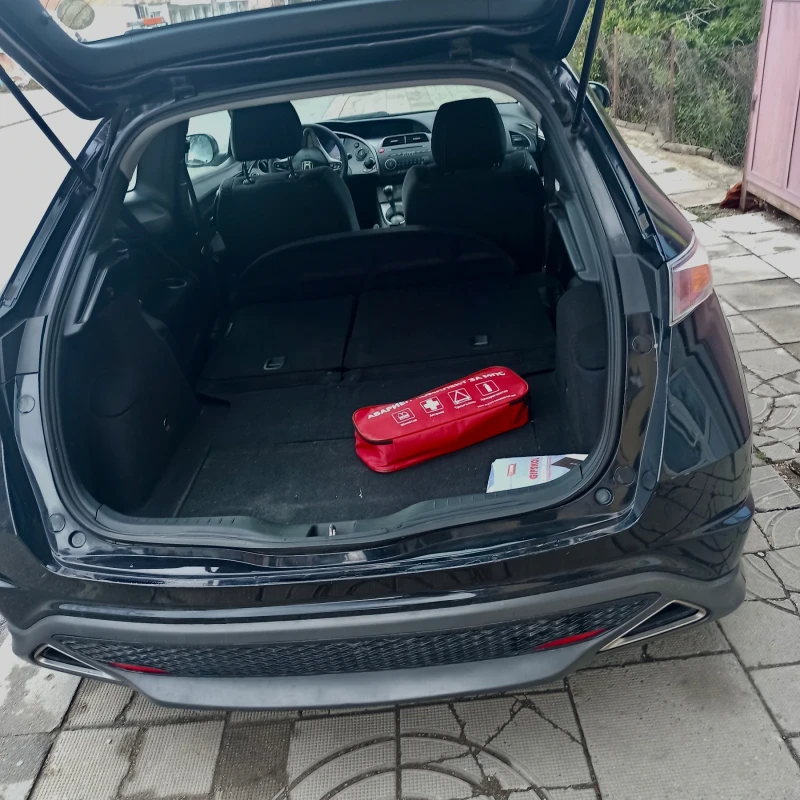 Honda Civic 1.8i V-TEC Type S, снимка 8 - Автомобили и джипове - 53024489