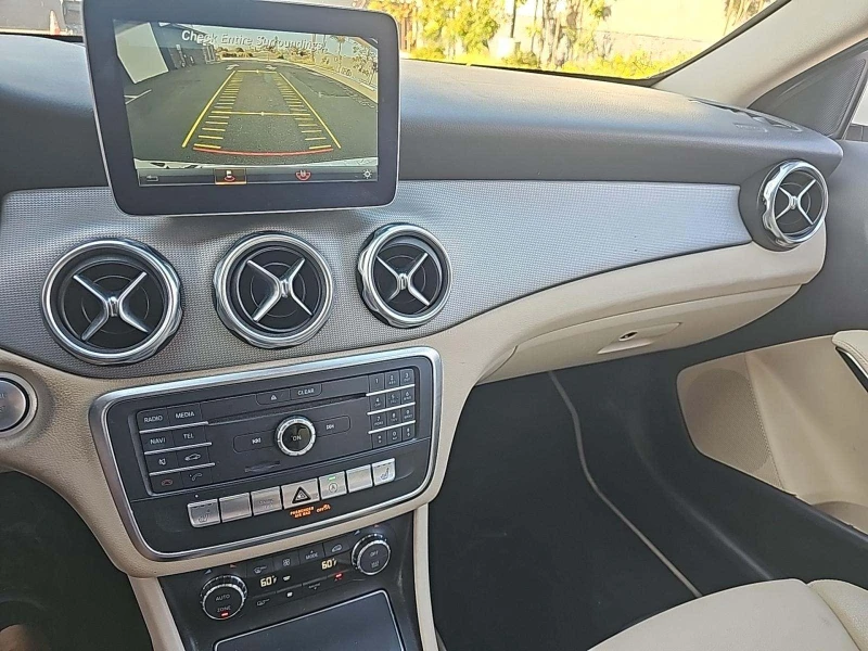 Mercedes-Benz CLA 250, снимка 10 - Автомобили и джипове - 53345399