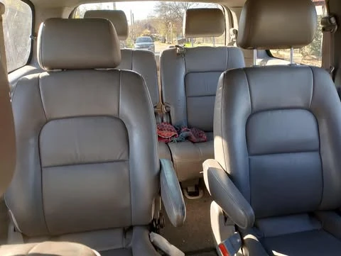 Kia Carnival, снимка 4 - Автомобили и джипове - 52725074