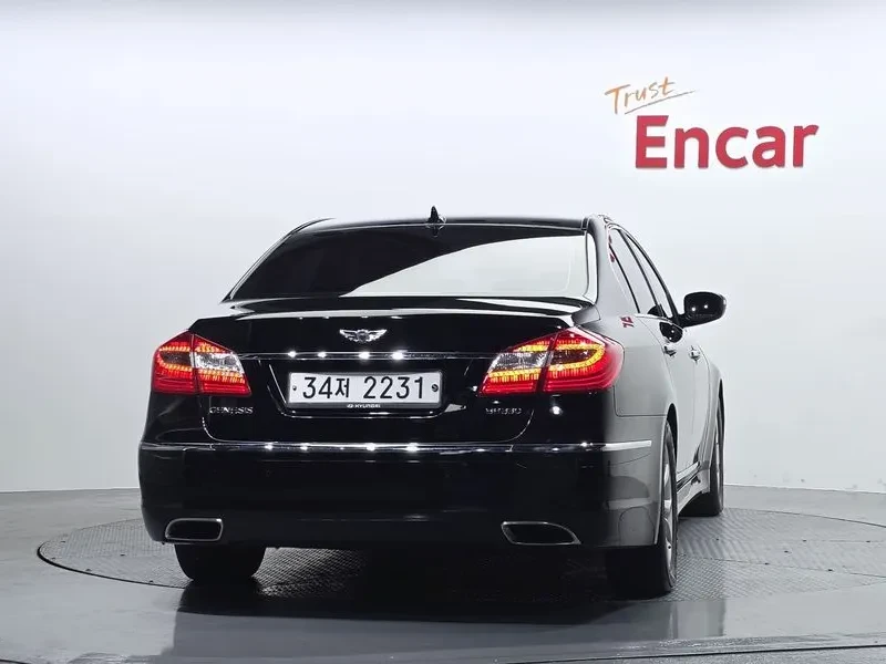 Hyundai Genesis 3.3, снимка 4 - Автомобили и джипове - 54615927