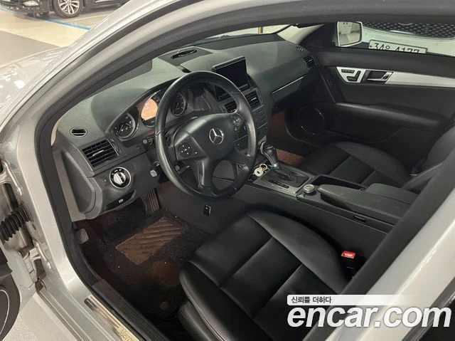 Mercedes-Benz C 200, снимка 10 - Автомобили и джипове - 56077563