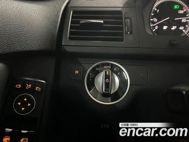 Mercedes-Benz C 200, снимка 9 - Автомобили и джипове - 56077563