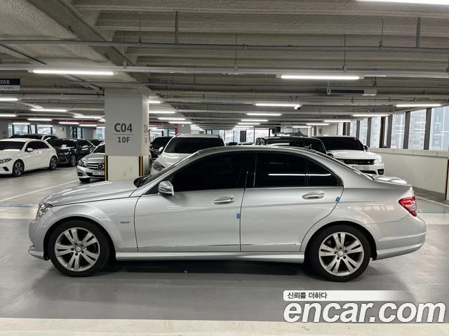 Mercedes-Benz C 200, снимка 4 - Автомобили и джипове - 56077563