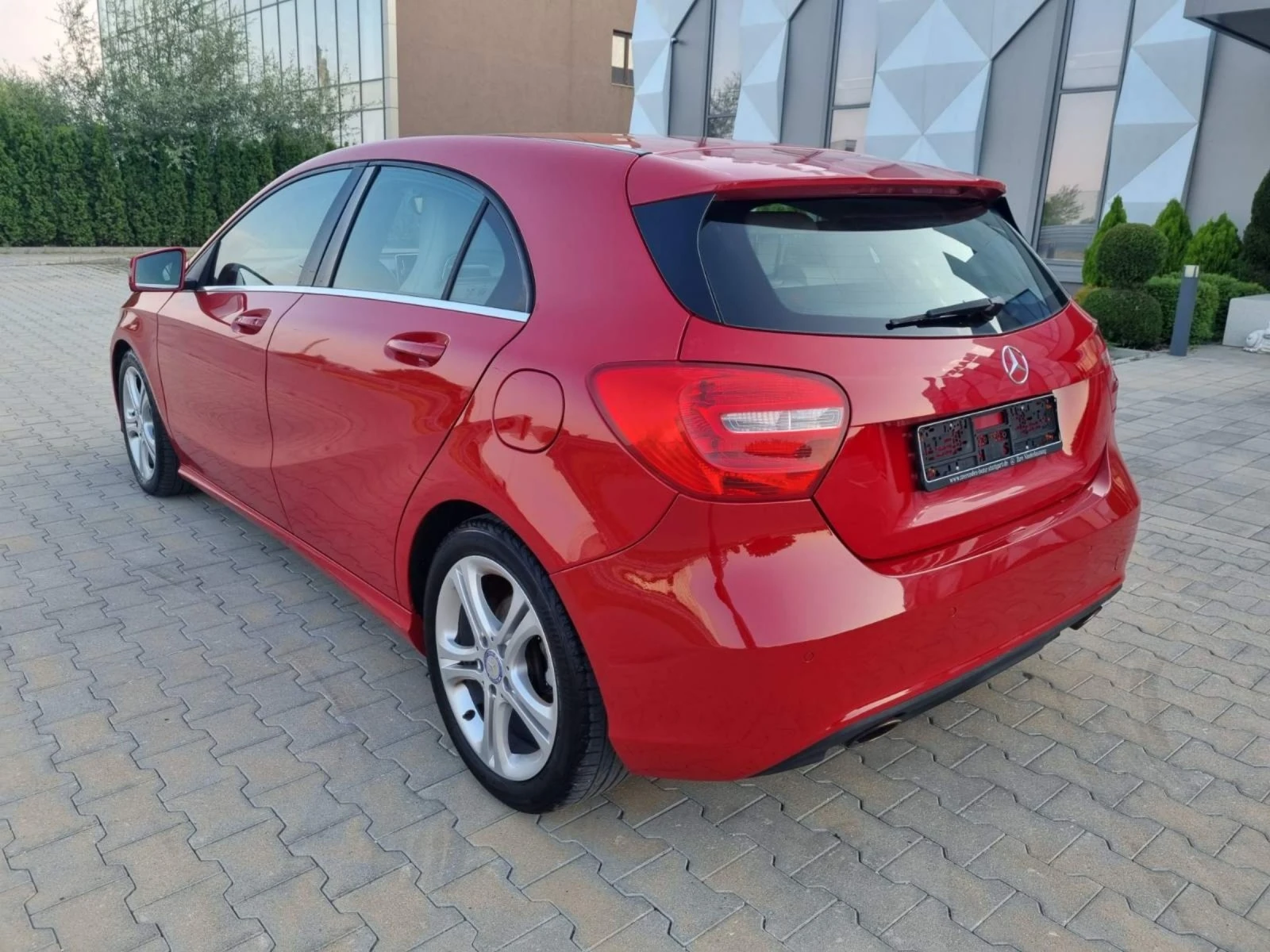 Mercedes-Benz A 180 i Distronic - изображение 5