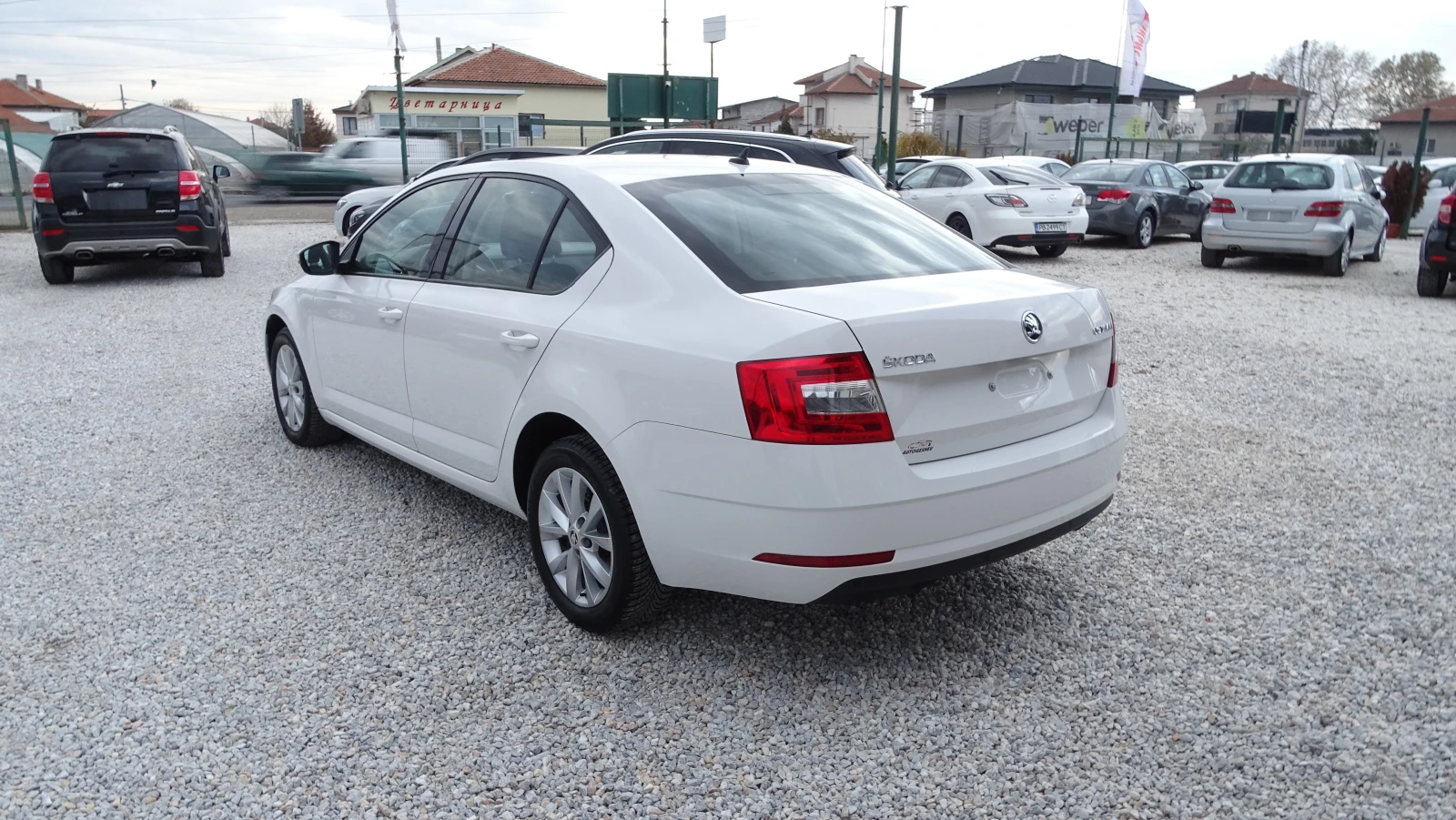 Skoda Octavia 1.6 TDI* NAVI* TOP*  - изображение 6