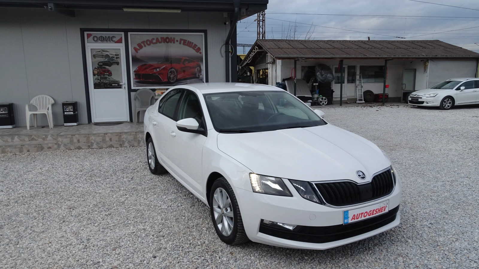 Skoda Octavia 1.6 TDI* NAVI* TOP*  - изображение 2