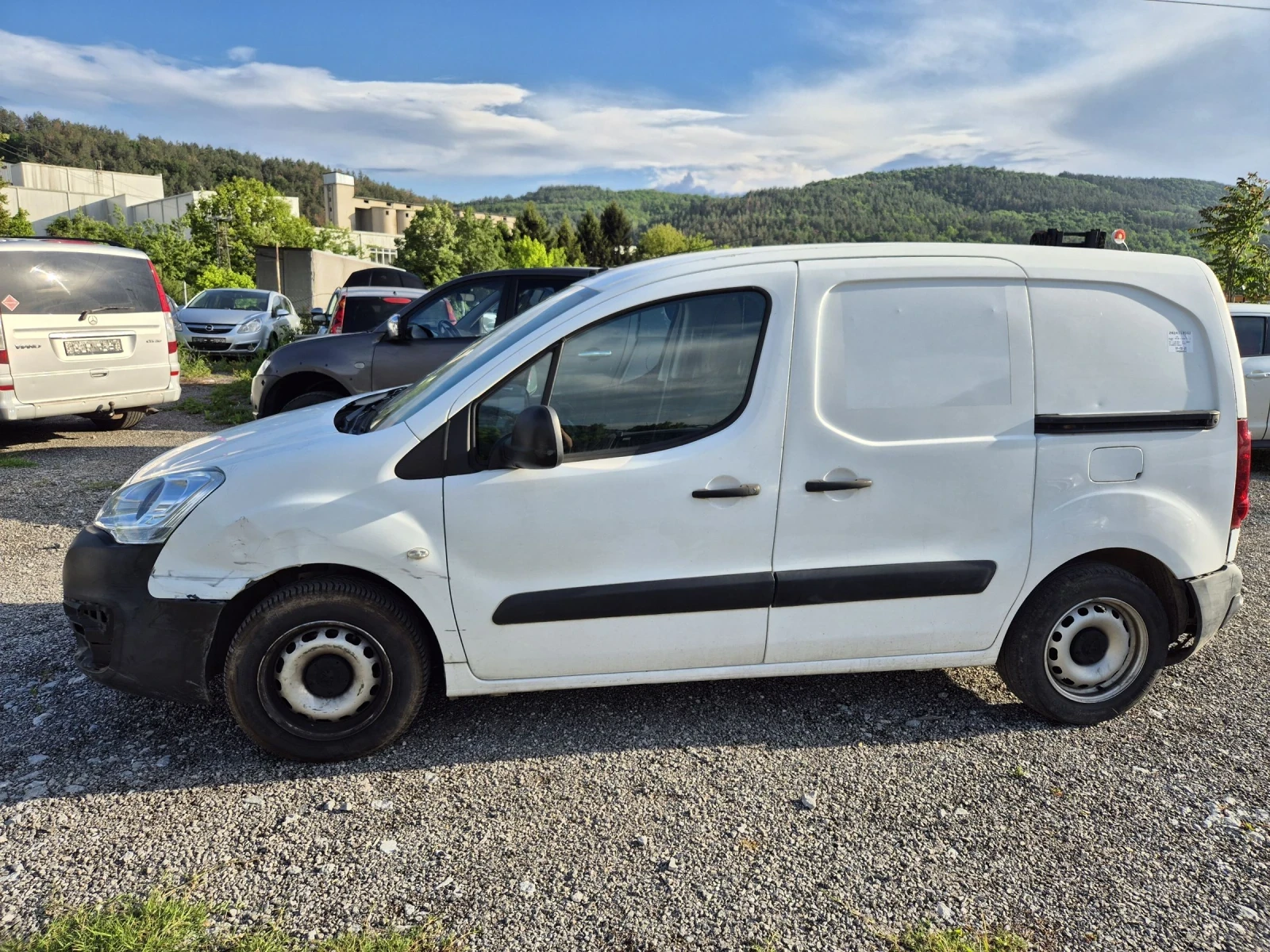 Peugeot Partner 1.6HDI, ЗАБЕЛЕЖКИ, АВТОМАТ, КЛИМАТИК, 5 ВРАТИ - изображение 2