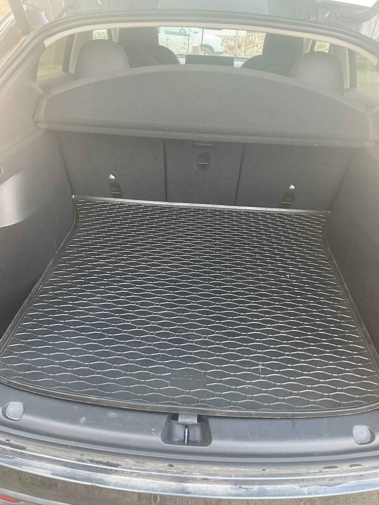 Tesla Model Y TESLA Model Y / SUV RWD 60 kw - изображение 9