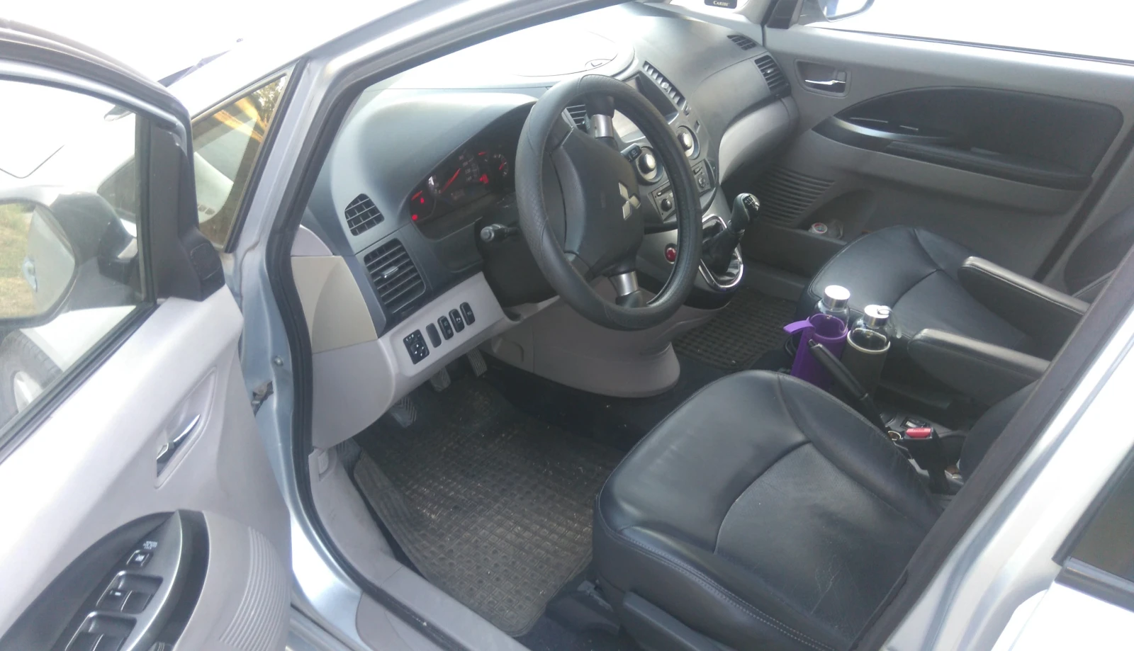 Mitsubishi Grandis 136к.с | 2.0d | неразличима от нова, без ръжда     - изображение 5