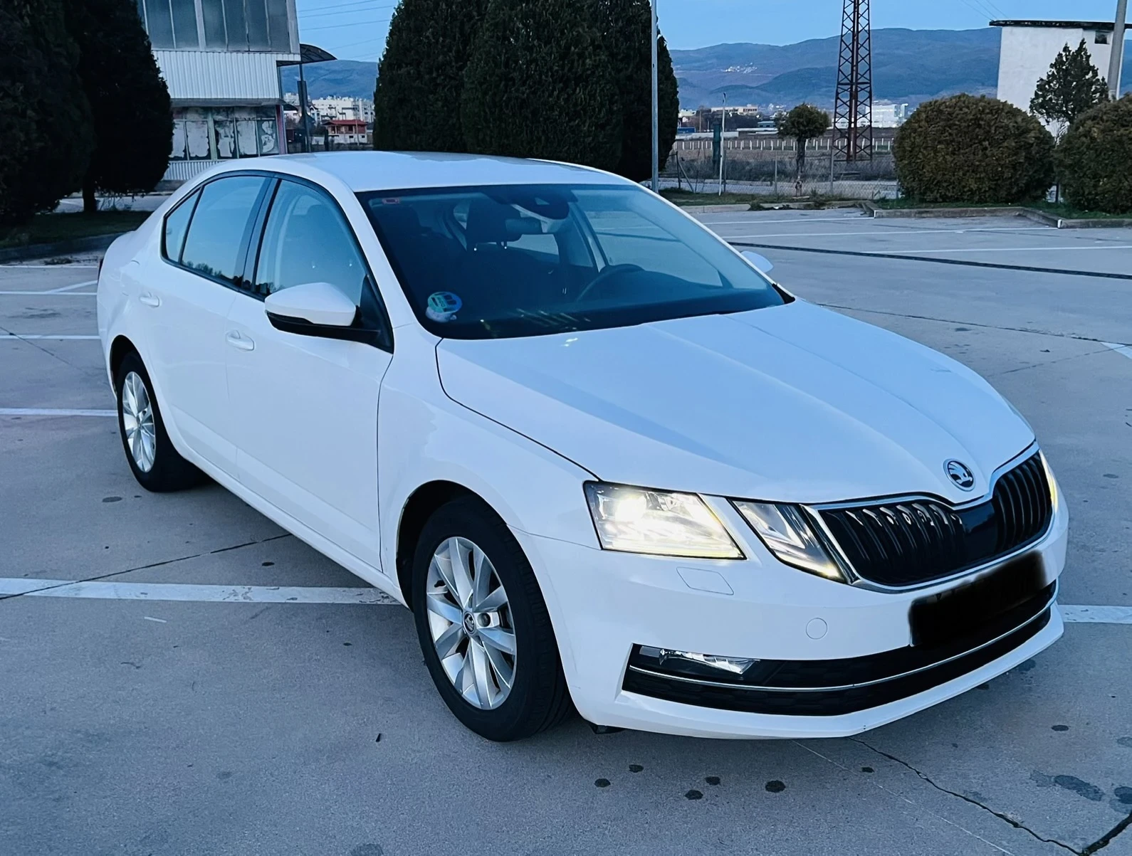 Skoda Octavia 2.0 150 автомат лед - изображение 3