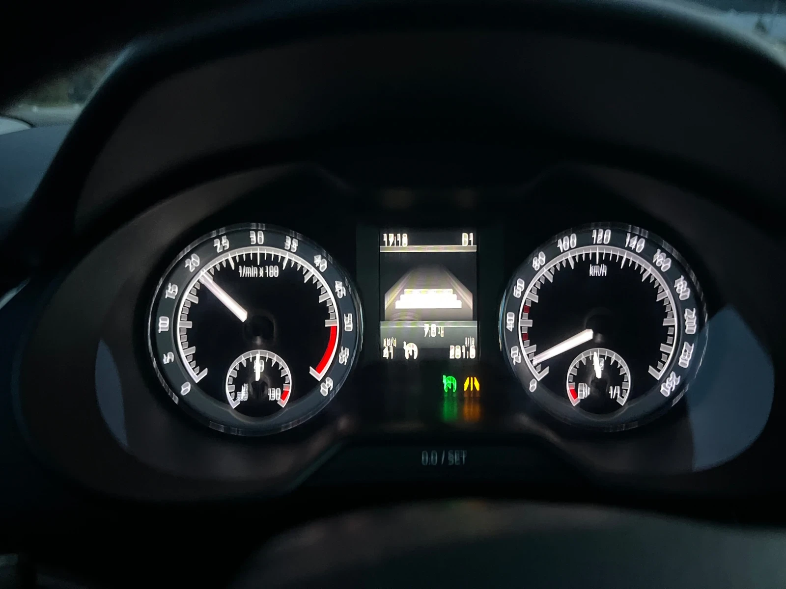 Skoda Octavia 2.0 150 автомат лед - изображение 10