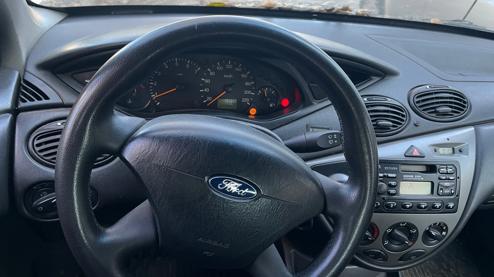 Ford Focus 1.4, 75 к.с - изображение 4