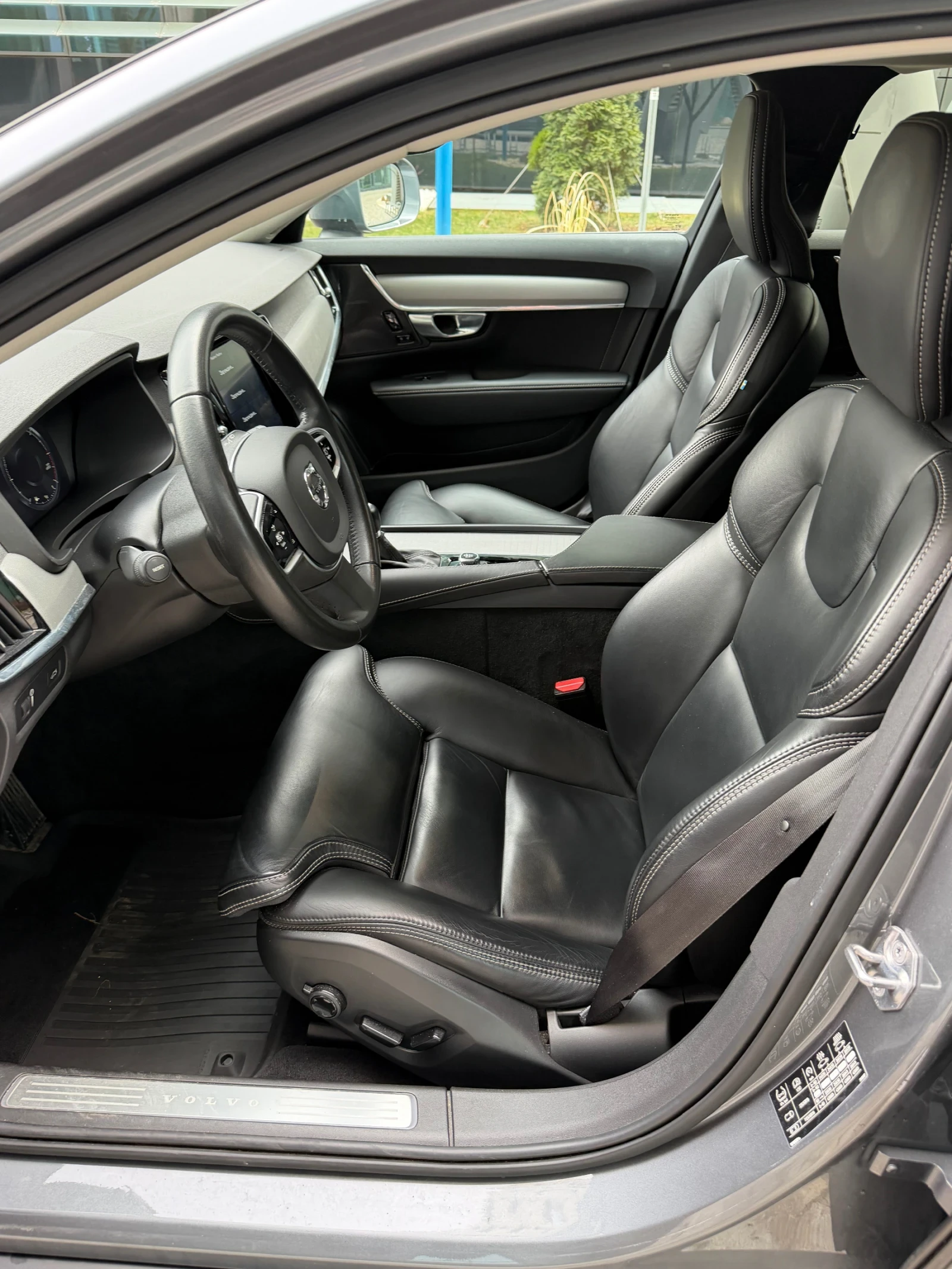 Volvo V90 Cross Country, снимка 9 - Автомобили и джипове - 53723553