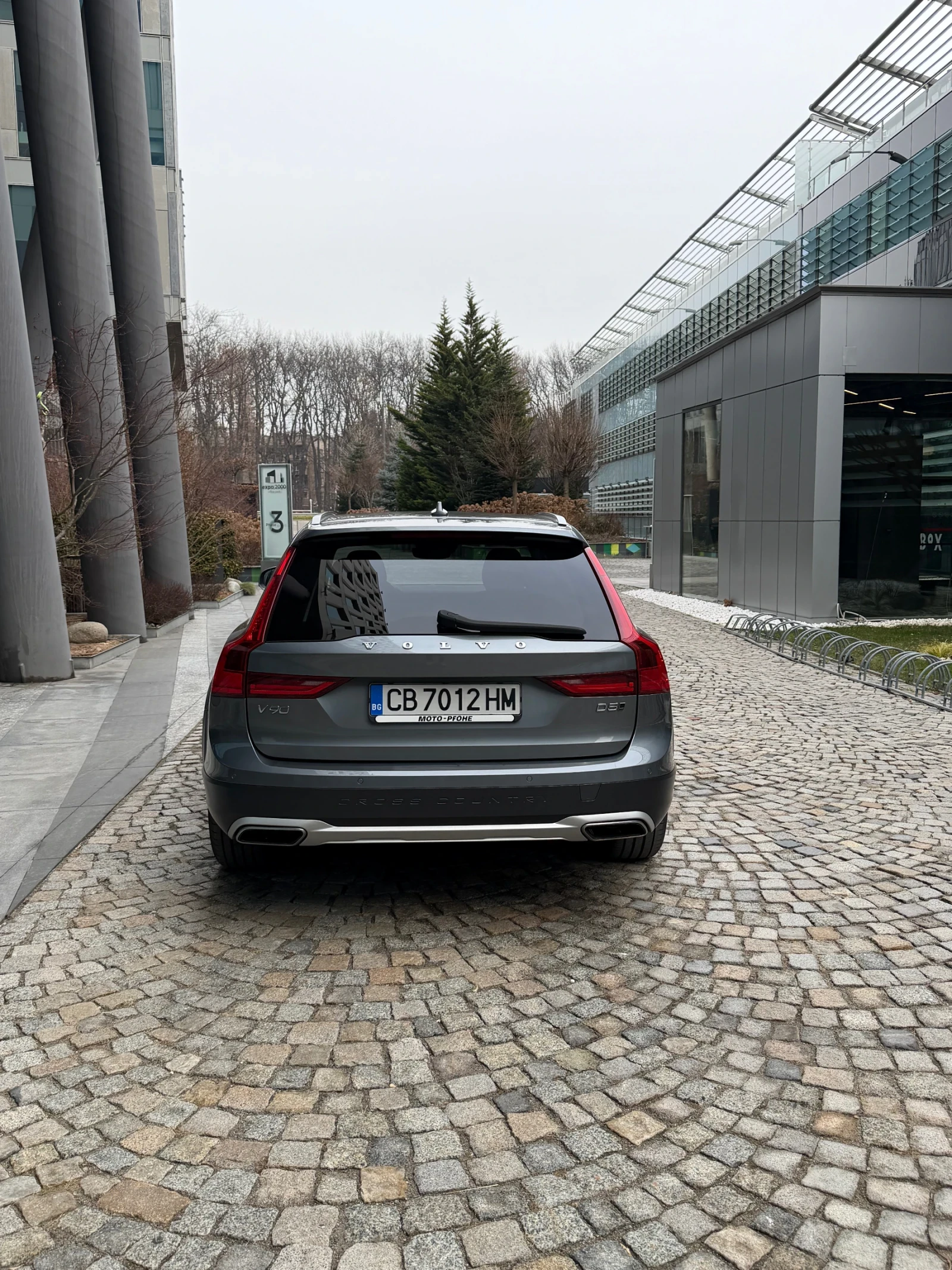 Volvo V90 Cross Country, снимка 2 - Автомобили и джипове - 53723553
