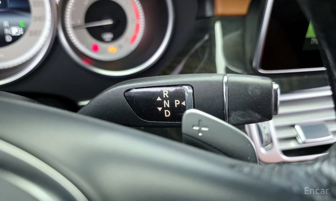 Mercedes-Benz E 250, снимка 9 - Автомобили и джипове - 53735131