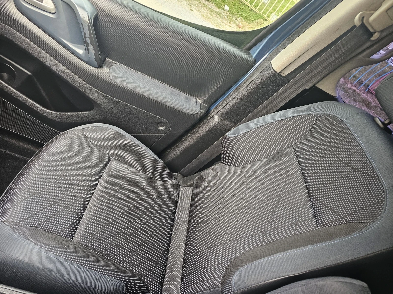 Citroen Berlingo 1.6 HDi, снимка 10 - Автомобили и джипове - 53904425