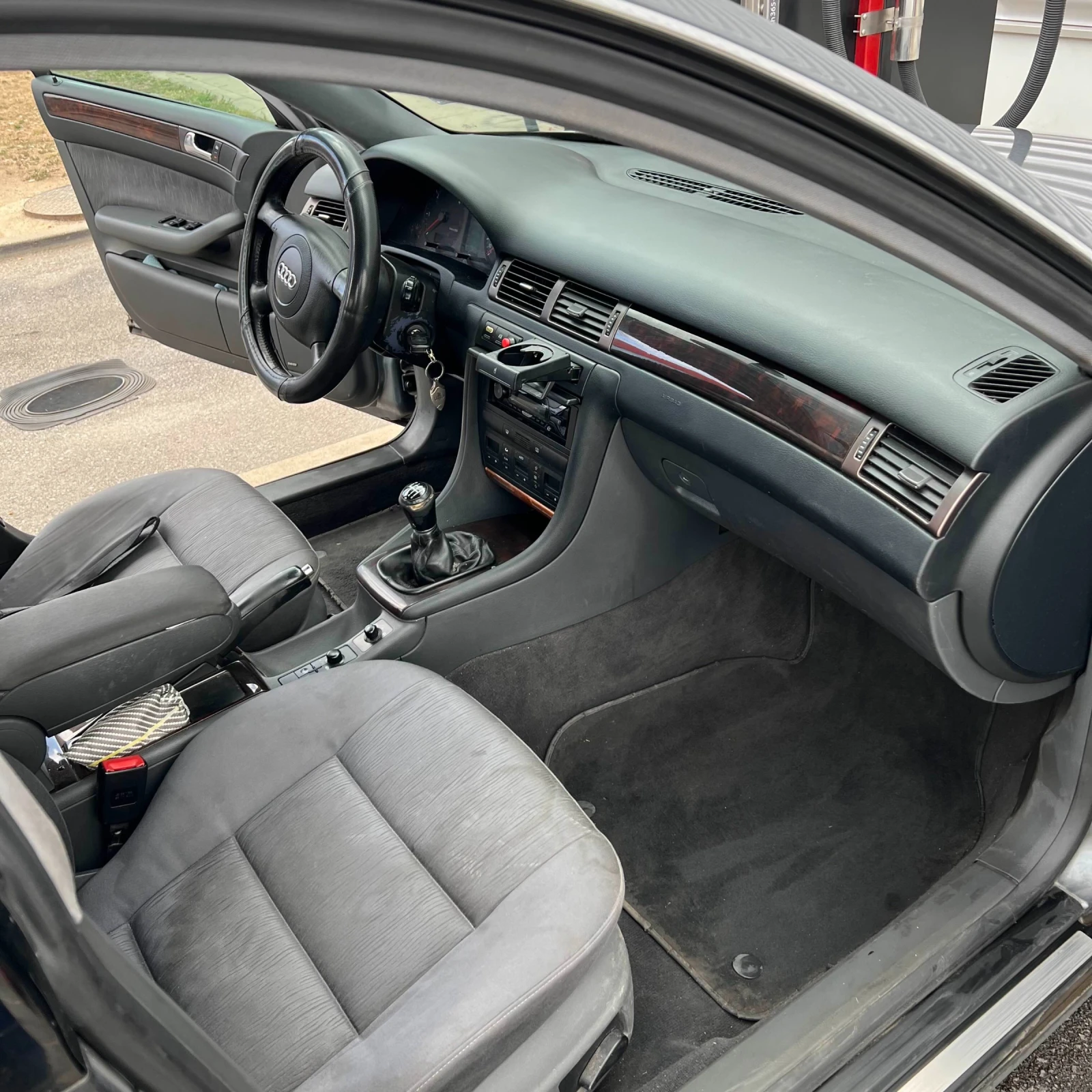 Audi A6 2.5TDI, снимка 2 - Автомобили и джипове - 54089670