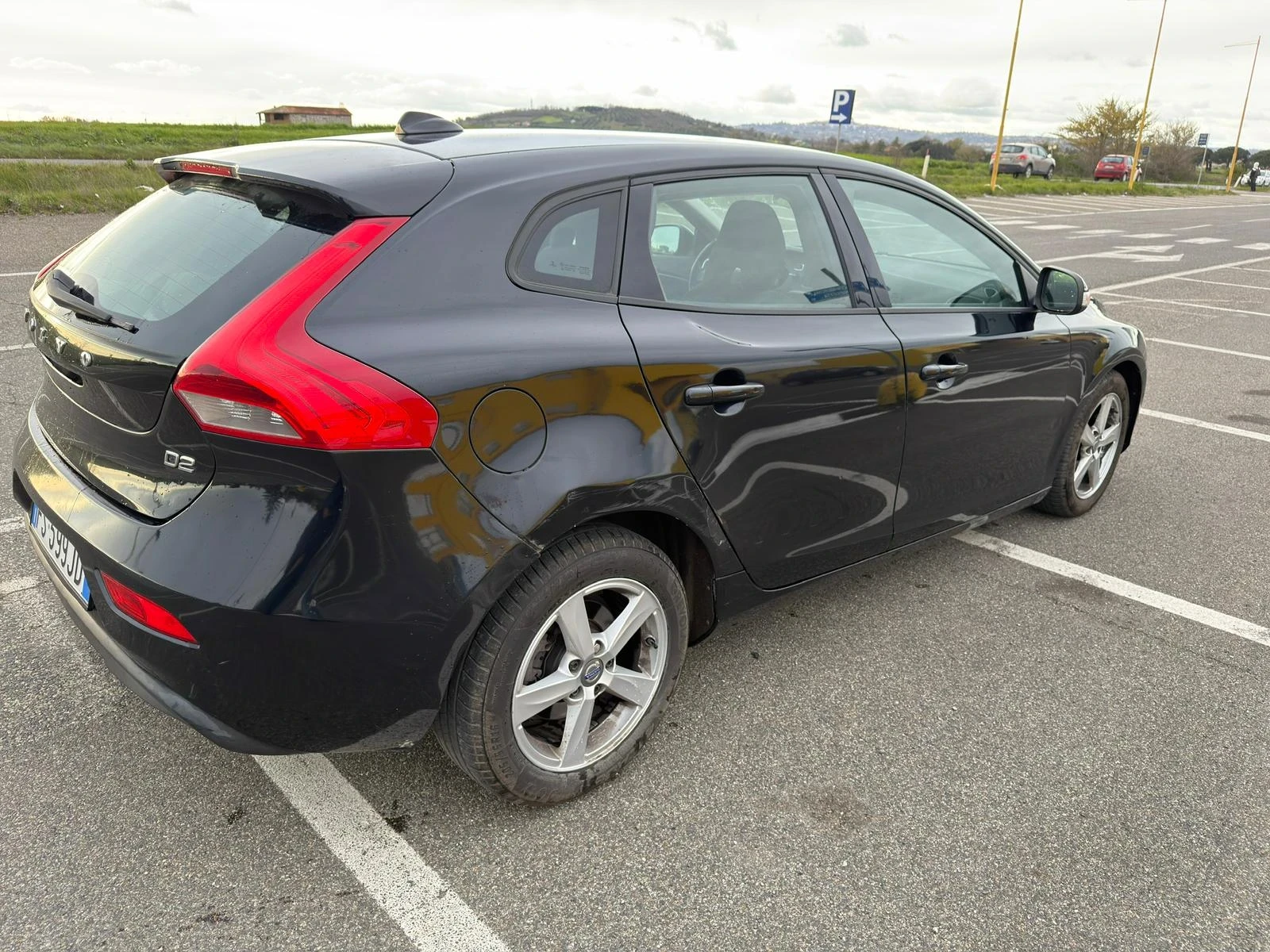Volvo V40, снимка 11 - Автомобили и джипове - 54102522